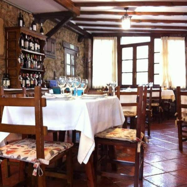 Barcenaciones Meson El Pucheru酒店 外观 照片